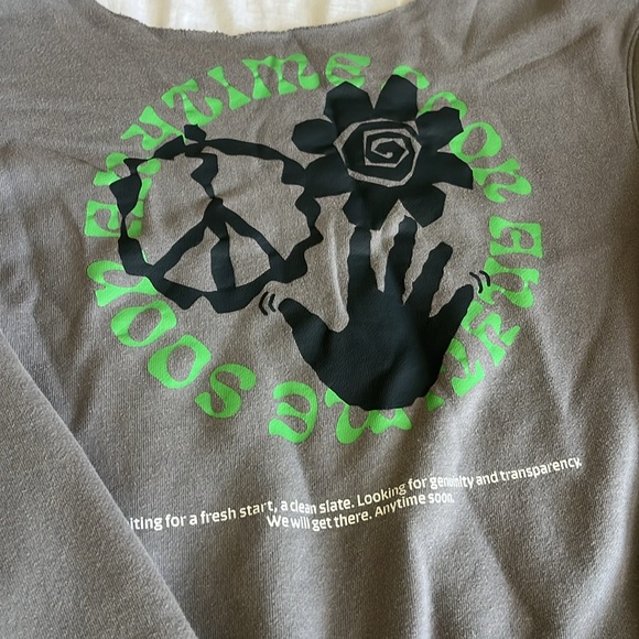 Cute off the shoulder sweatshirt - Picture 3 of 3